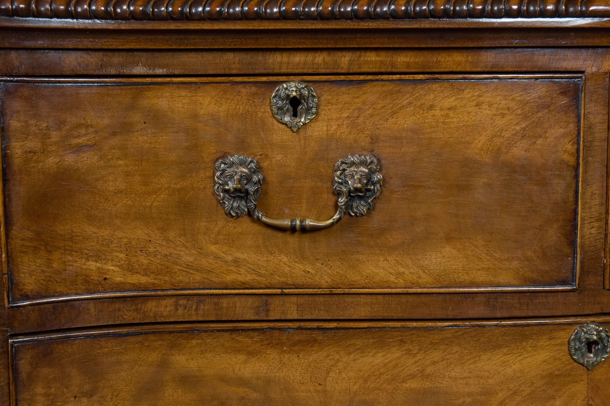Mahogany Serpentine Shaped Chest - Image 3