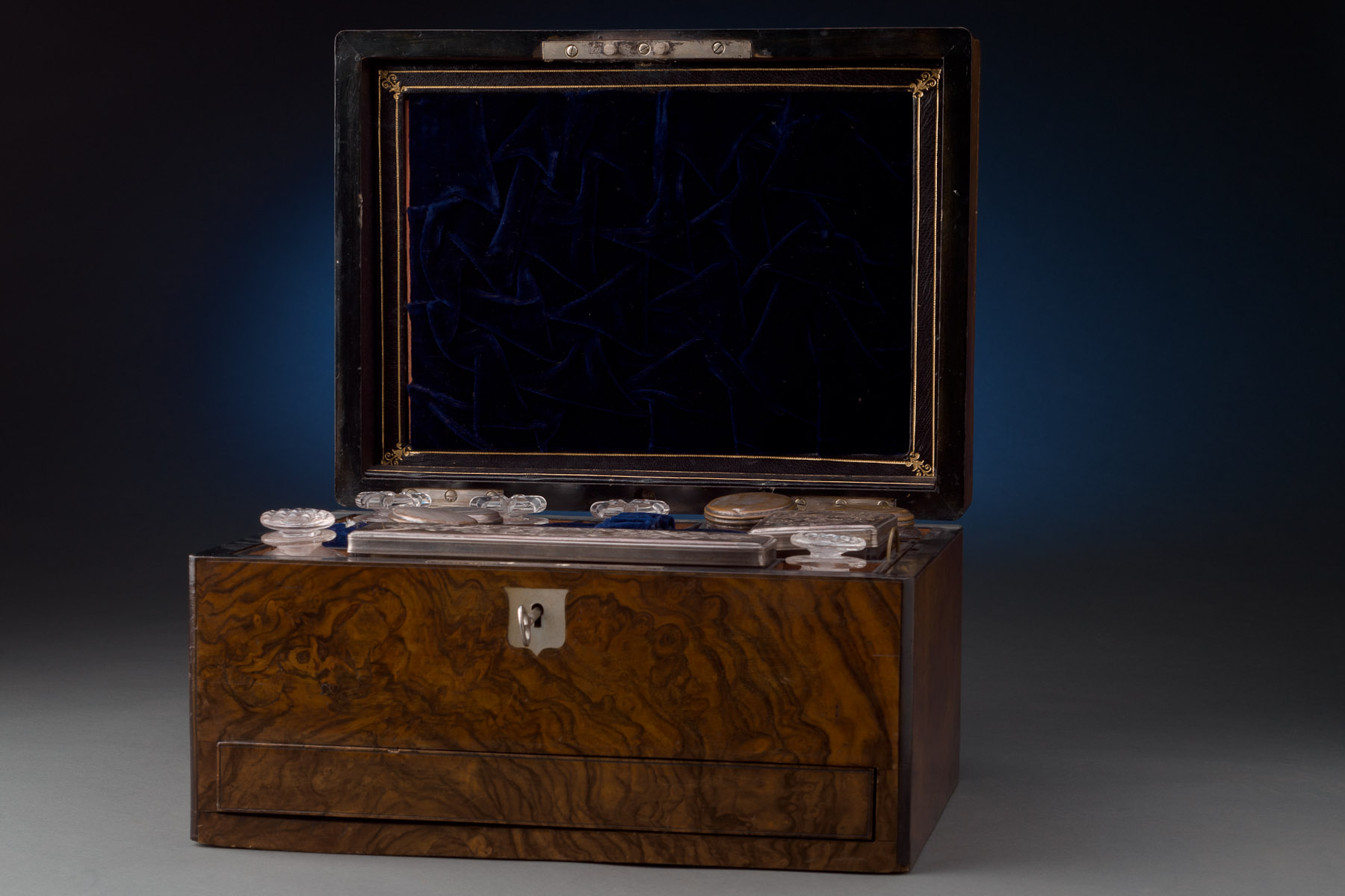 Lady's Antique Dressing Case - Image 2