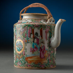 Tea Pot Famille Rose