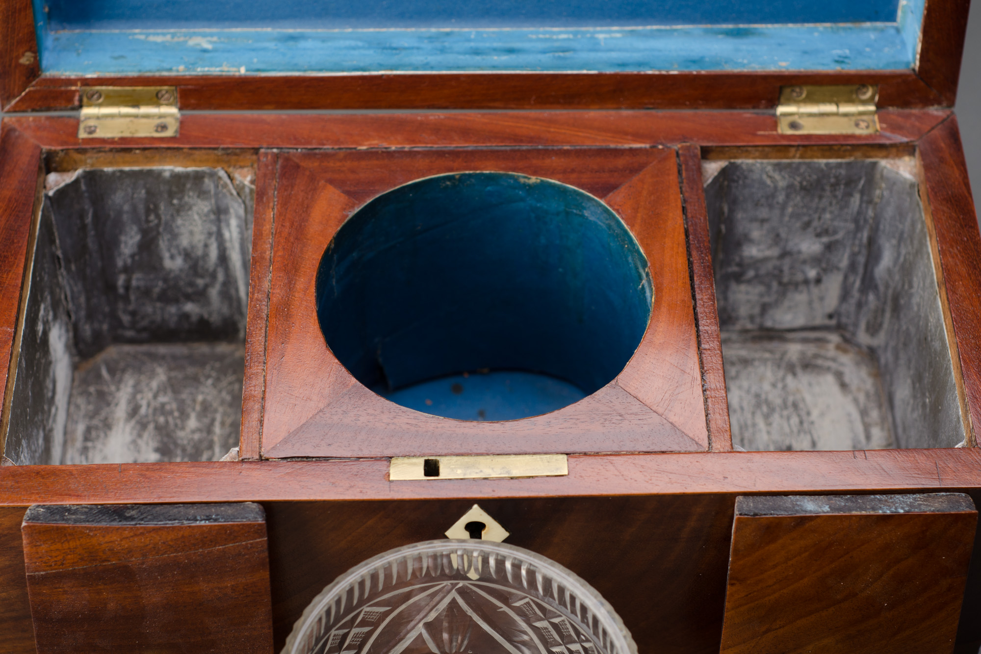 Beaded Tea Caddy - Image 4